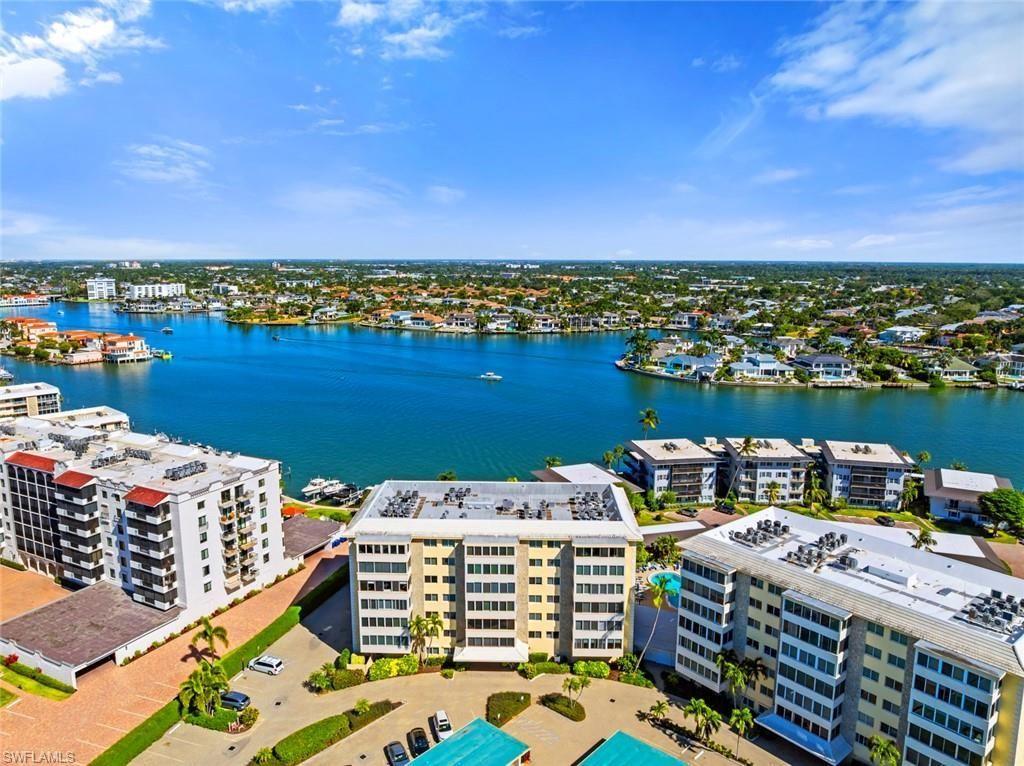 3420 Gulf Shore Blvd N, Unit 44, Naples, FL 34103 Photo