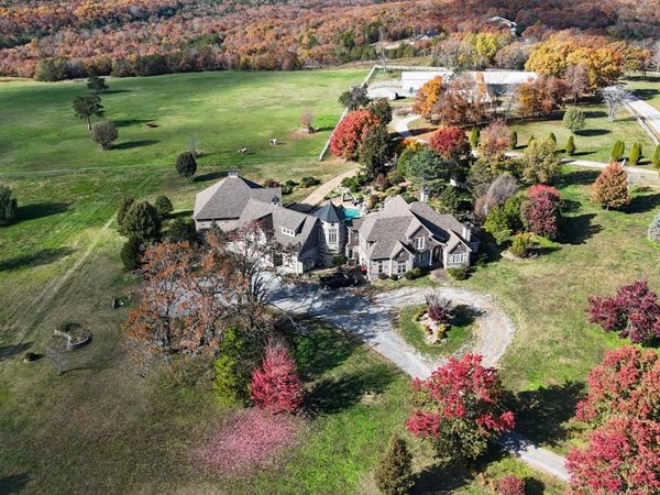 115 Old Well Lane , Kirbyville, MO 65679