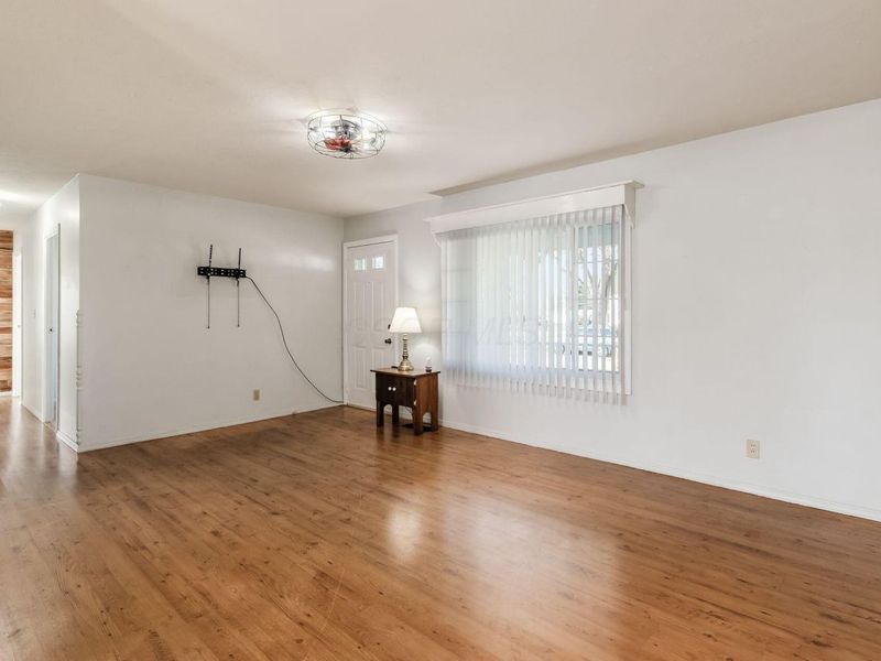 660 Gilmore Drive, Reynoldsburg, OH 43068 Photo 7