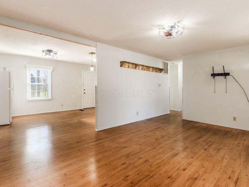 660 Gilmore Drive, Reynoldsburg, OH 43068 Photo 8