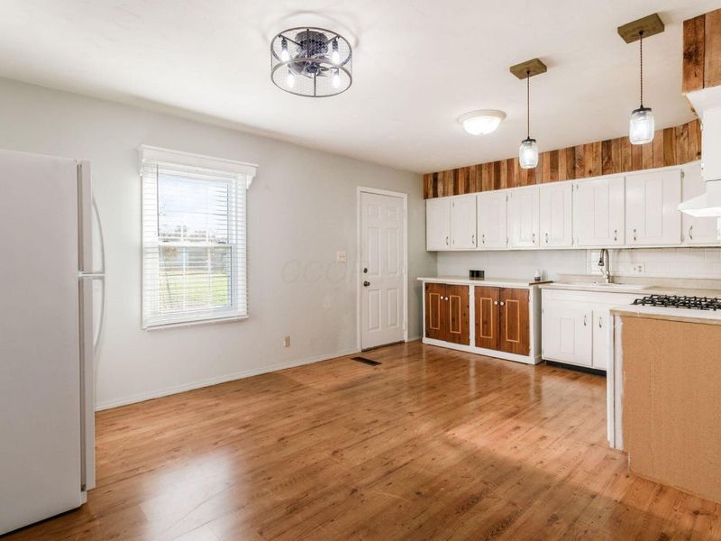 660 Gilmore Drive, Reynoldsburg, OH 43068 Photo 9