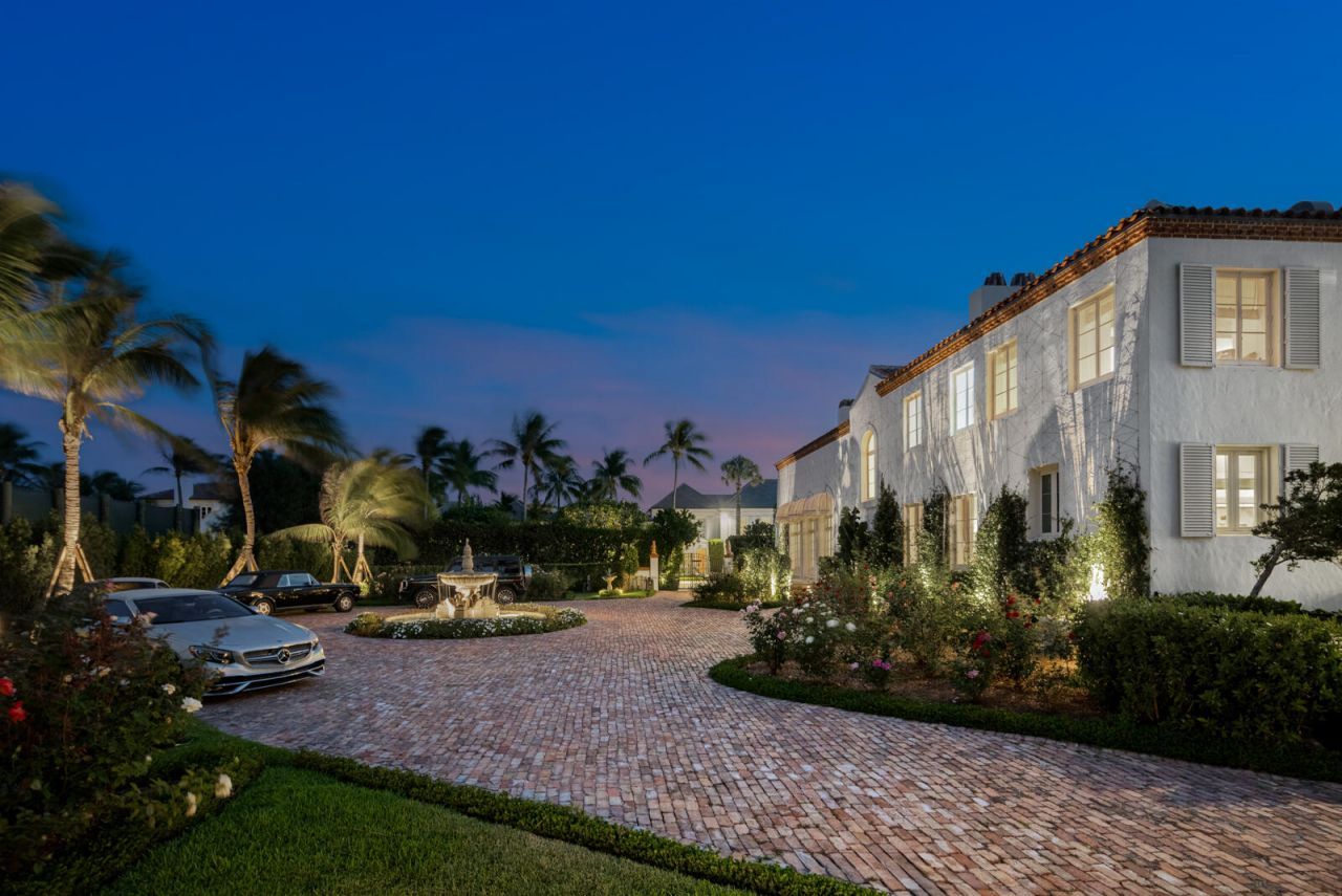 111 Via Del Lago, Palm Beach, FL 33480 Photo