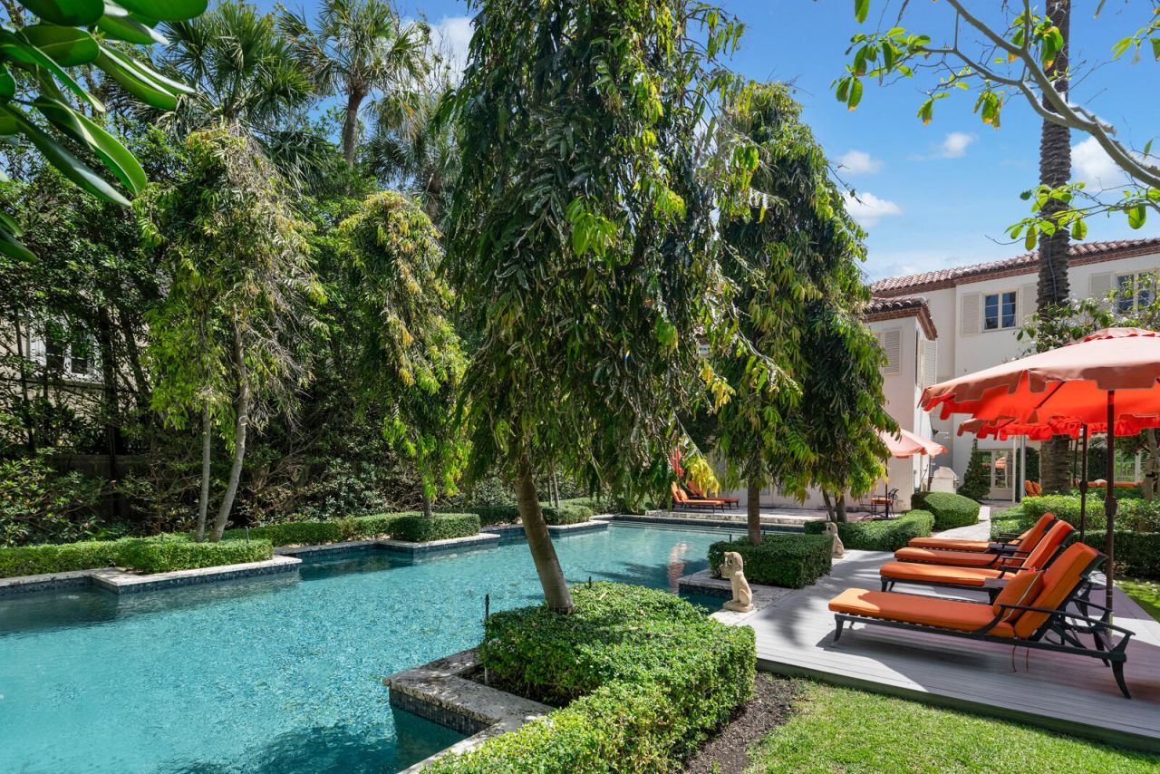 111 Via Del Lago, Palm Beach, FL 33480 Photo