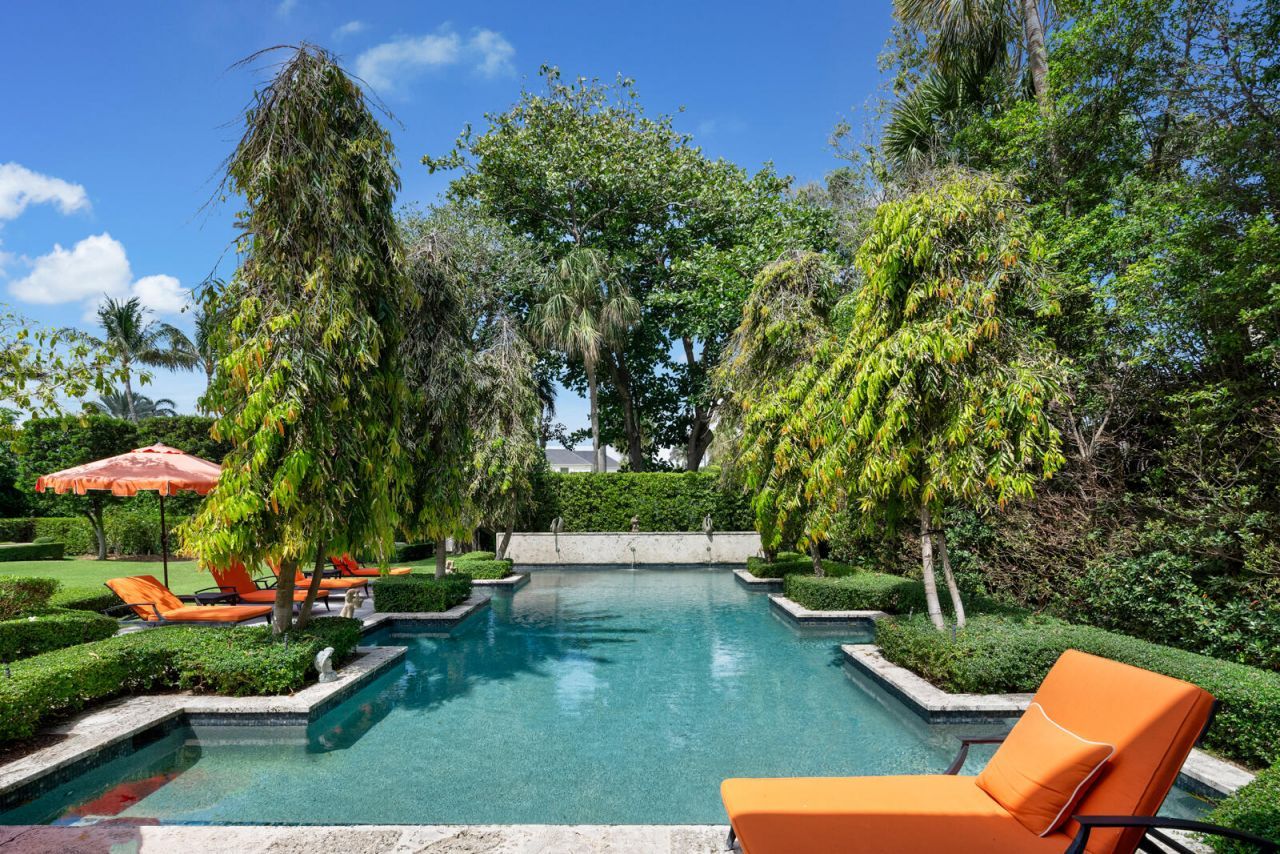 111 Via Del Lago, Palm Beach, FL 33480 Photo