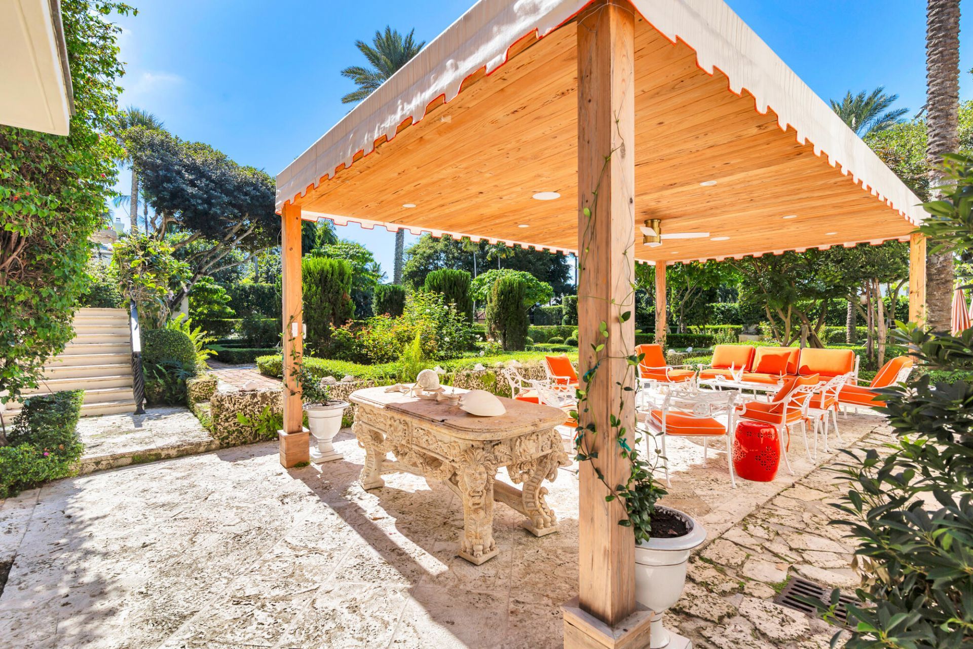 111 Via Del Lago, Palm Beach, FL 33480 Photo