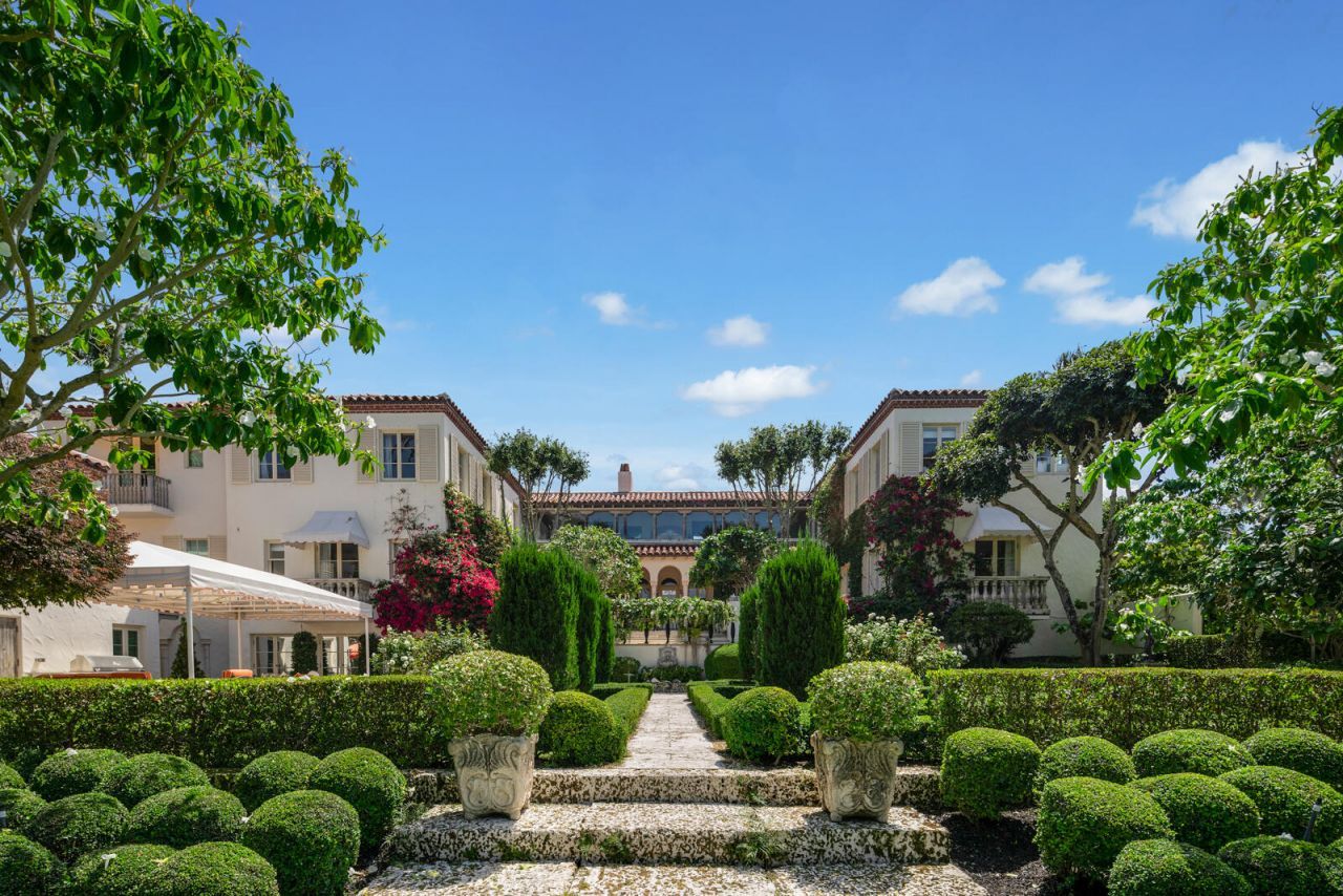 111 Via Del Lago, Palm Beach, FL 33480 Photo