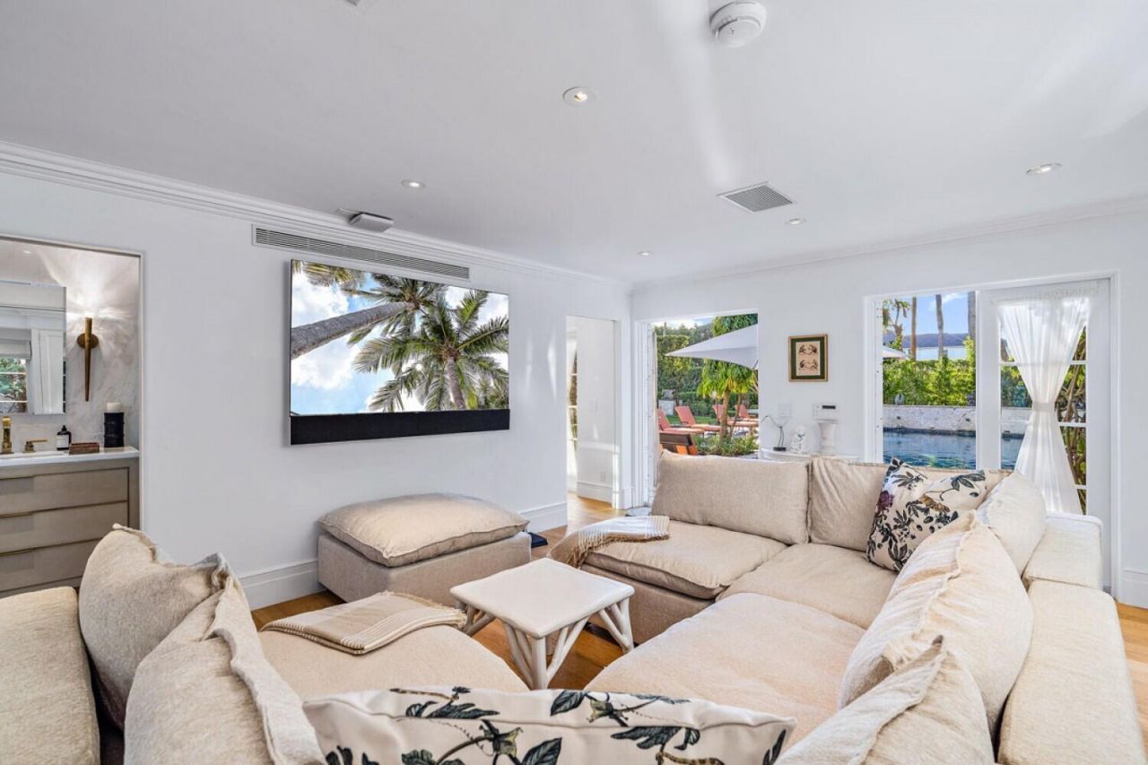 111 Via Del Lago, Palm Beach, FL 33480 Photo