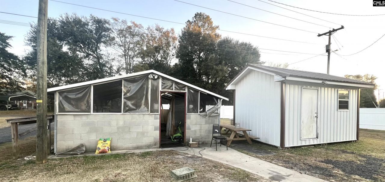 706 St. Matthews Road Photo 11