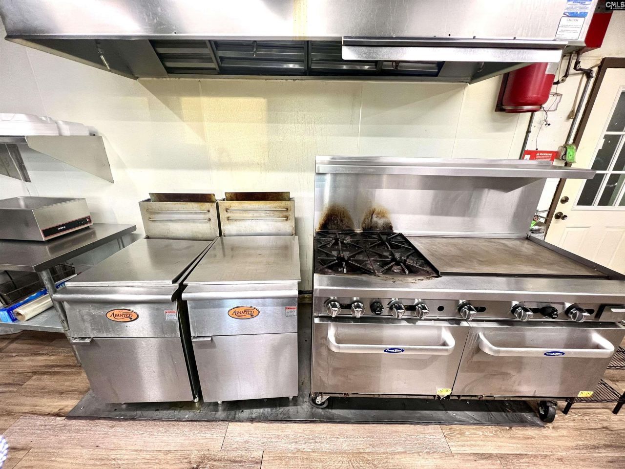 706 St. Matthews Road Photo 7