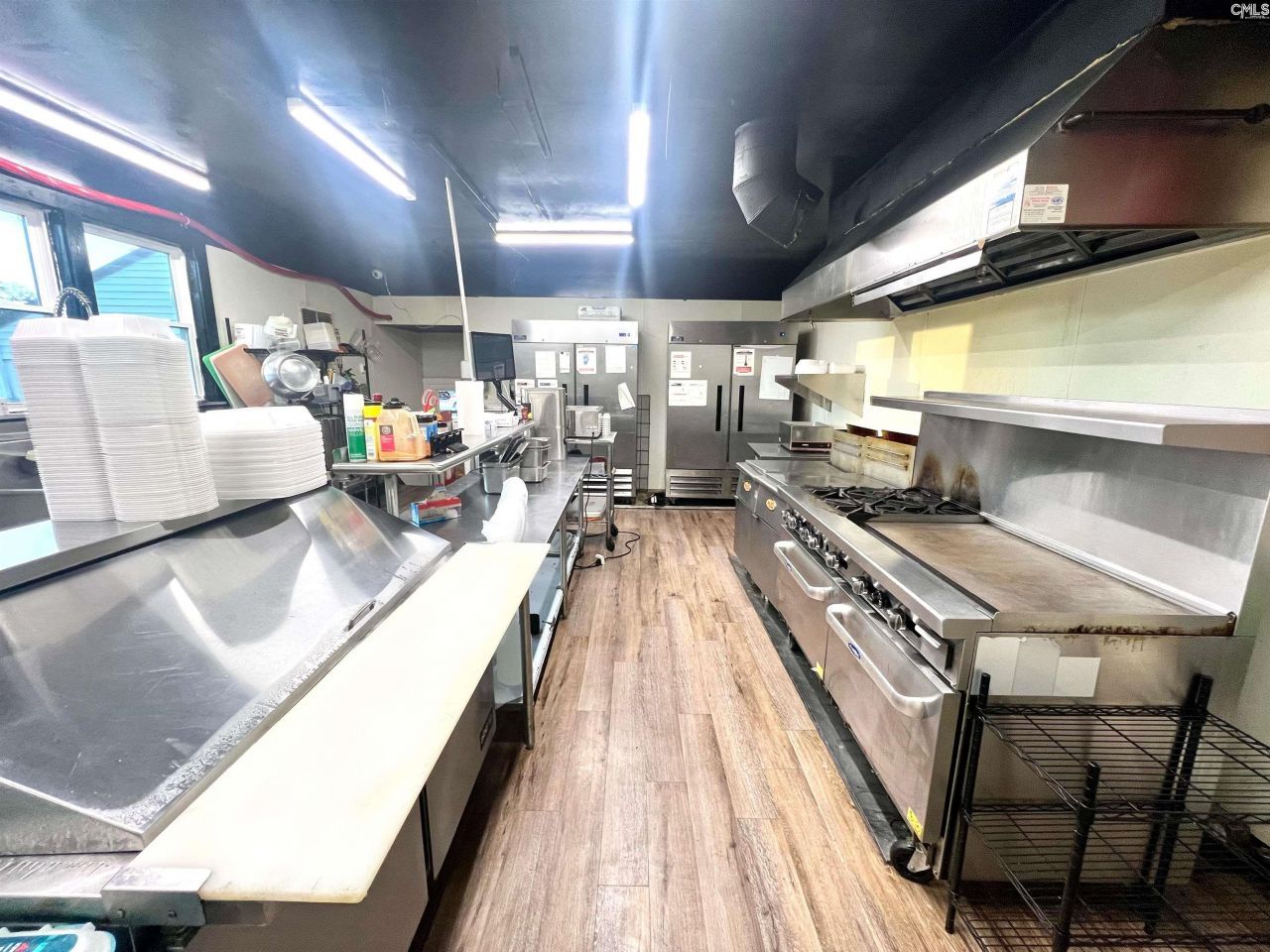 706 St. Matthews Road Photo 9