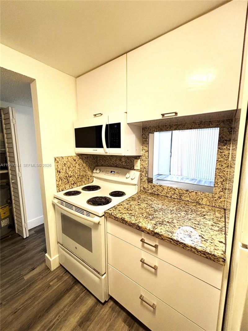 14321 N Kendall Dr, Unit 303F, Miami, FL 33186 Photo