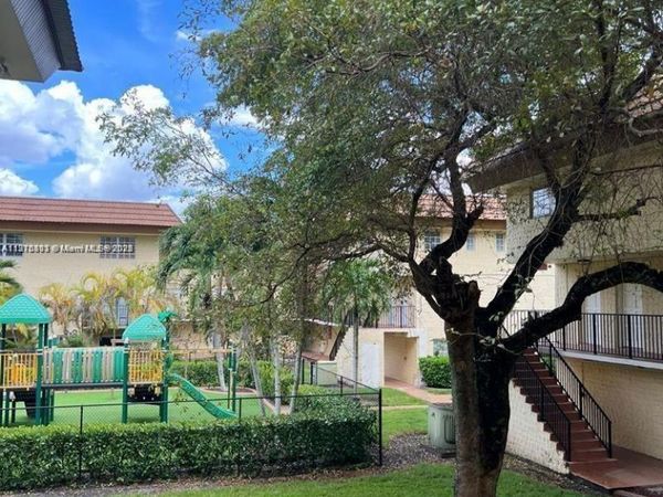 Unit 3-209, Miami, FL 33173