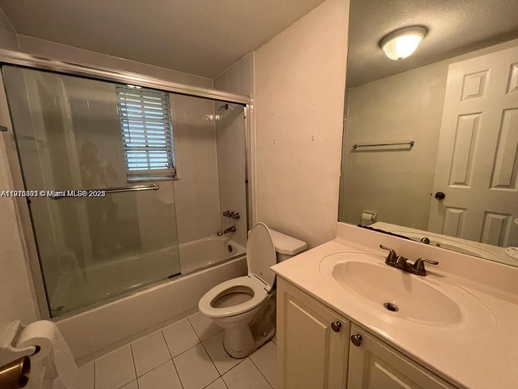 Please Call For Address, Unit 3-209, Miami, FL 33173 Photo