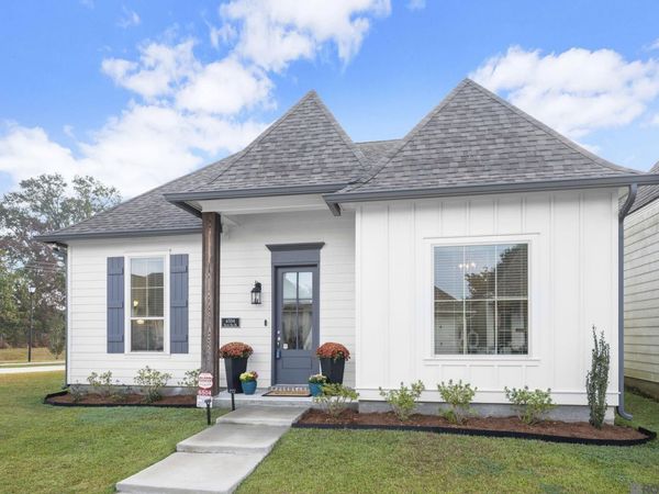 6504 Silver Oak Dr, Baton Rouge, LA 70817