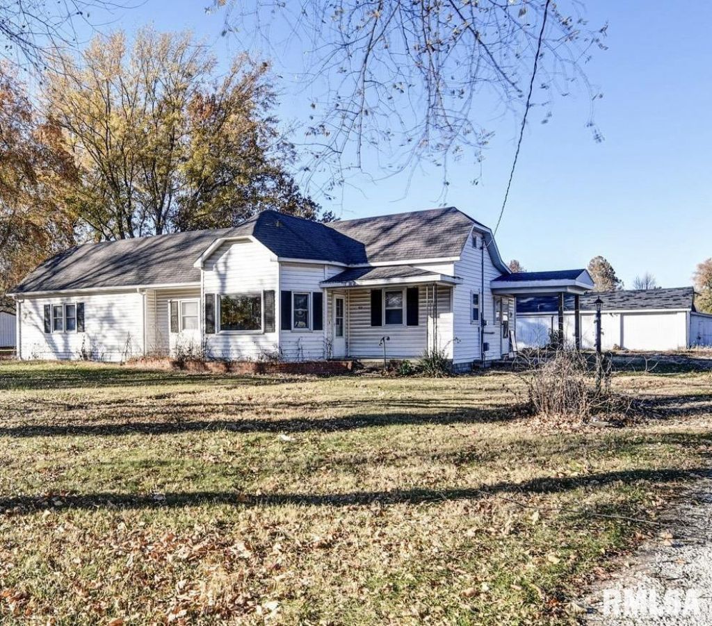 411 W North Street, Morrisonville, IL 62546 Main Photo