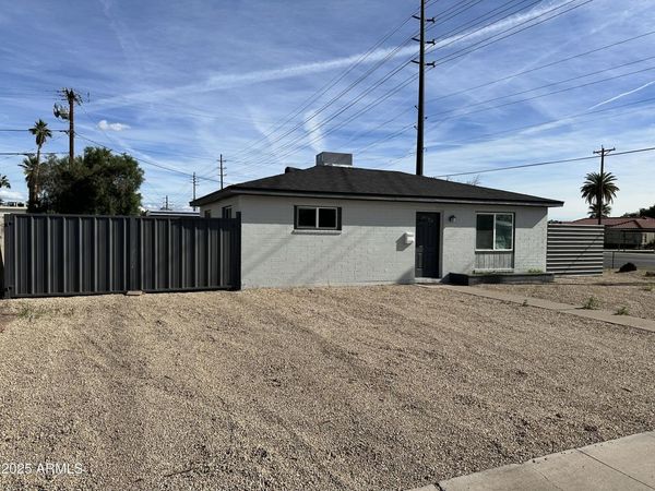 8001 N 28th Avenue, Phoenix, AZ 85051