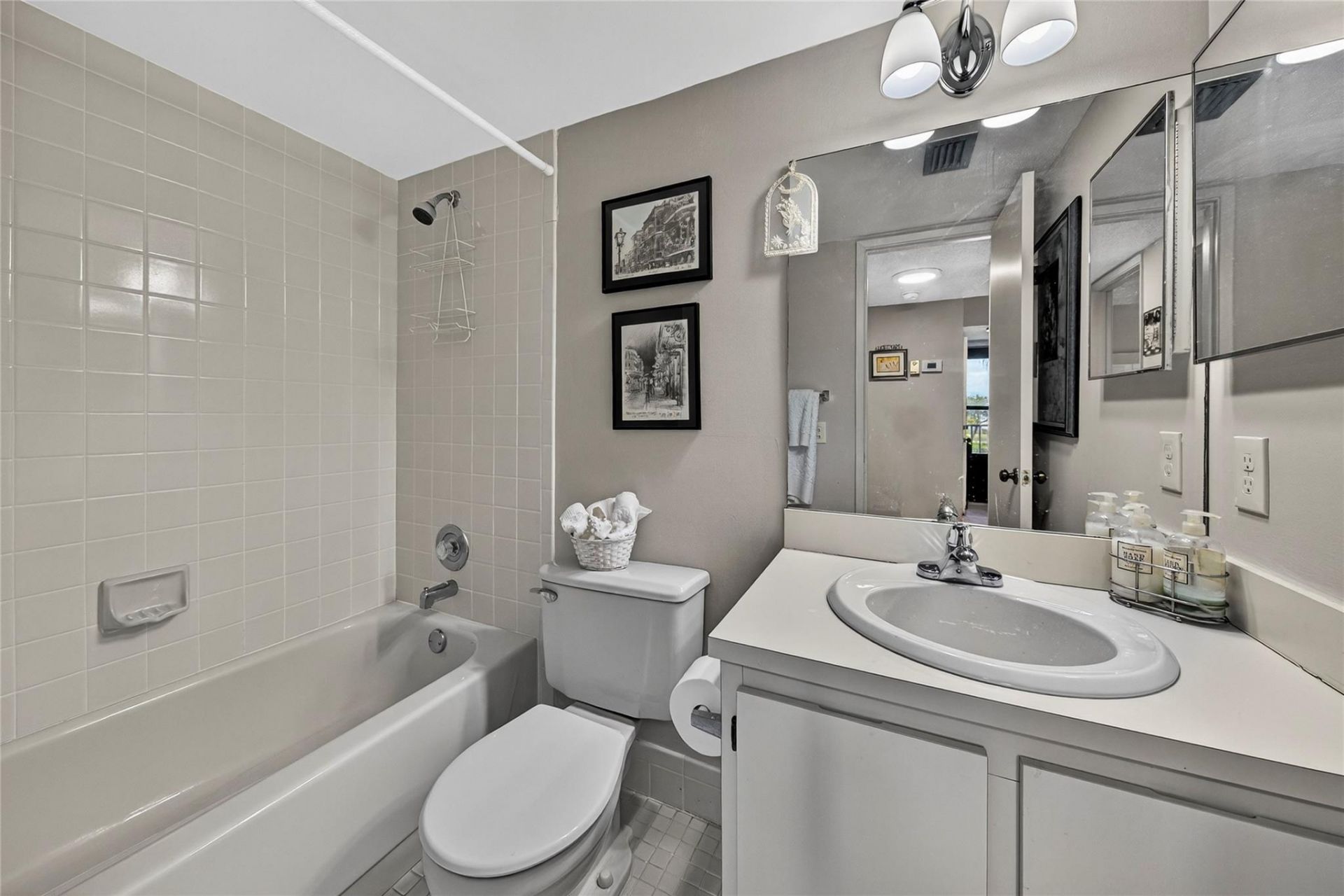 2222 N Cypress Bend Drive, Unit 201, Pompano Beach, FL 33069 Photo