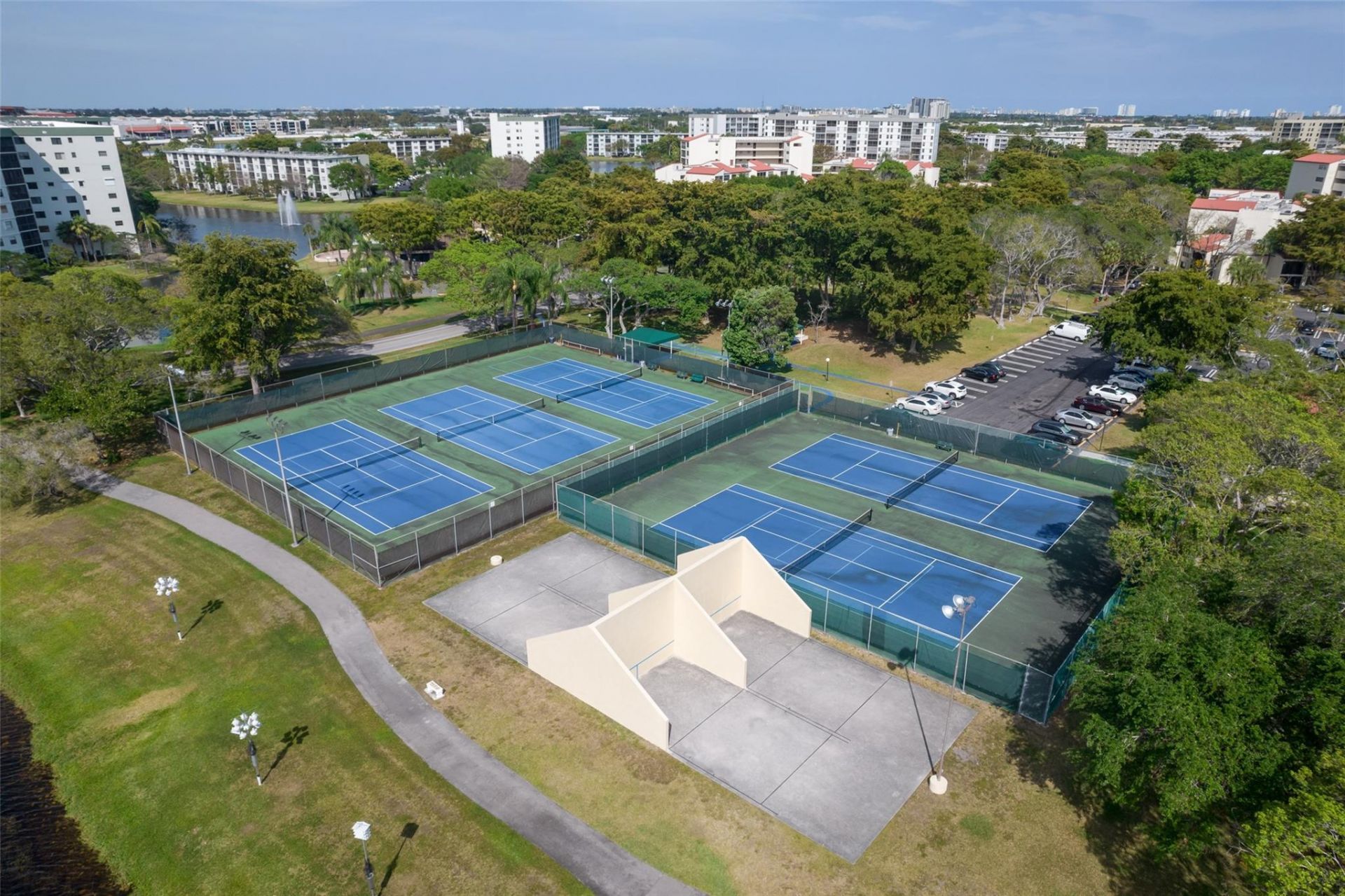 2222 N Cypress Bend Drive, Unit 201, Pompano Beach, FL 33069 Photo