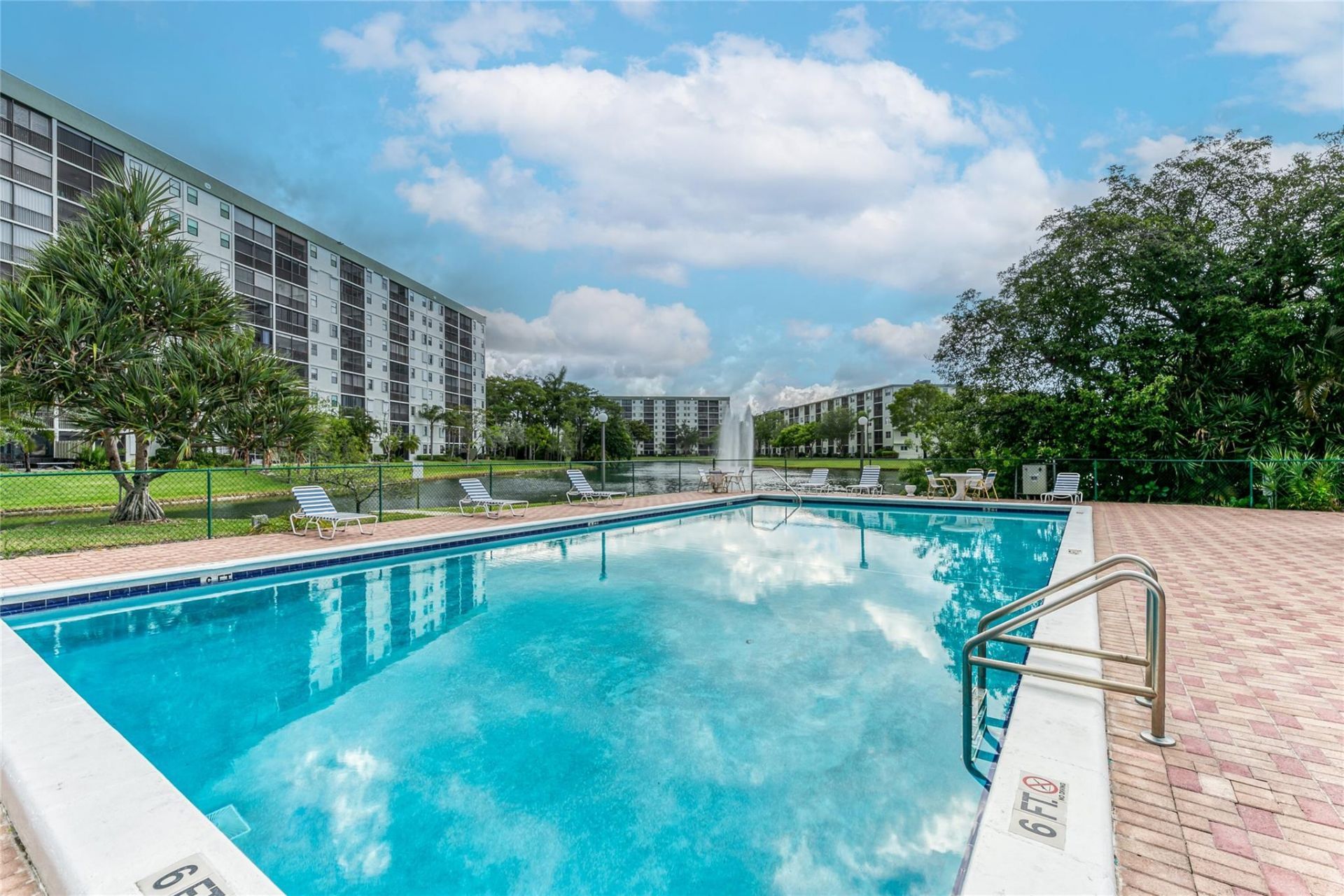 2222 N Cypress Bend Drive, Unit 201, Pompano Beach, FL 33069 Photo