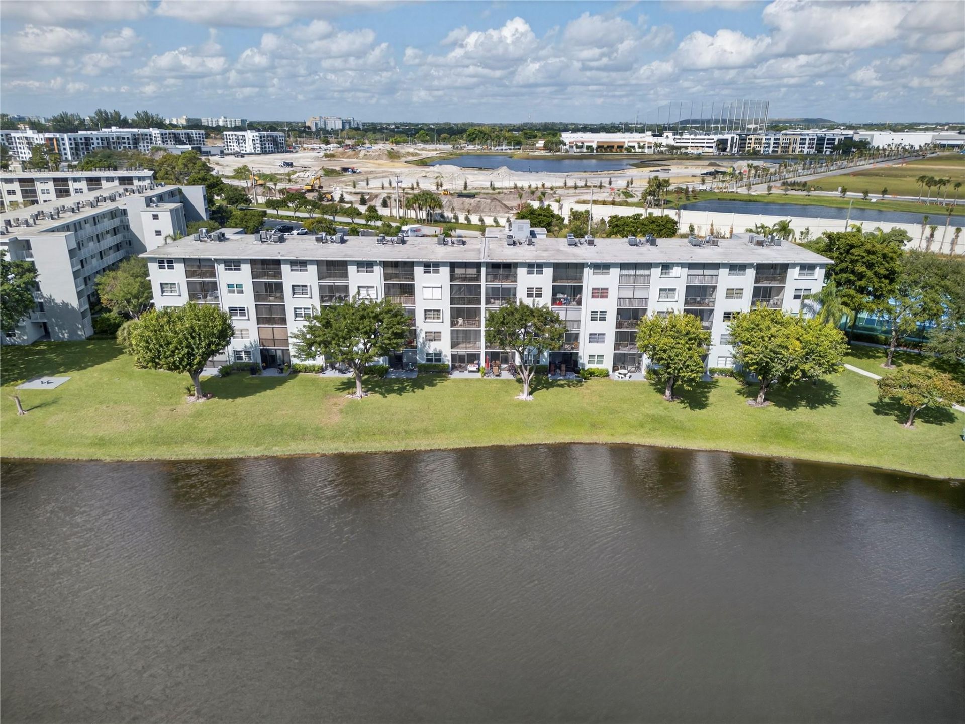 2222 N Cypress Bend Drive, Unit 201, Pompano Beach, FL 33069 Photo