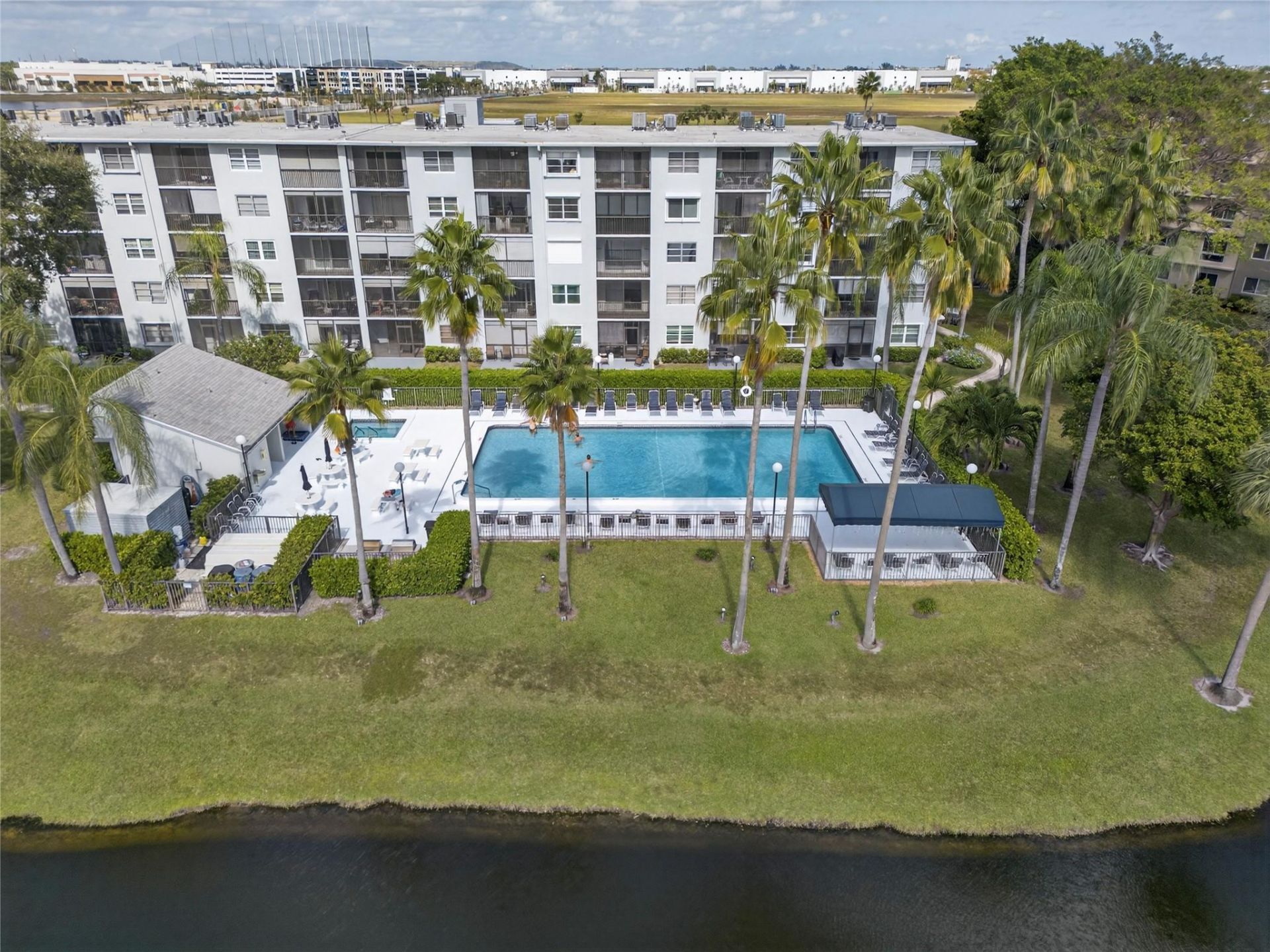 2222 N Cypress Bend Drive, Unit 201, Pompano Beach, FL 33069 Photo