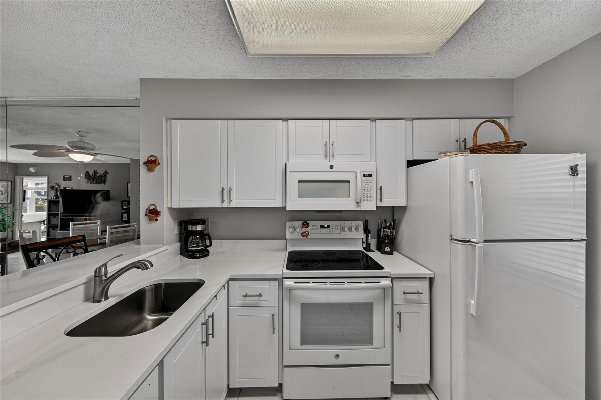 2222 N Cypress Bend Drive, Unit 201, Pompano Beach, FL 33069 Photo