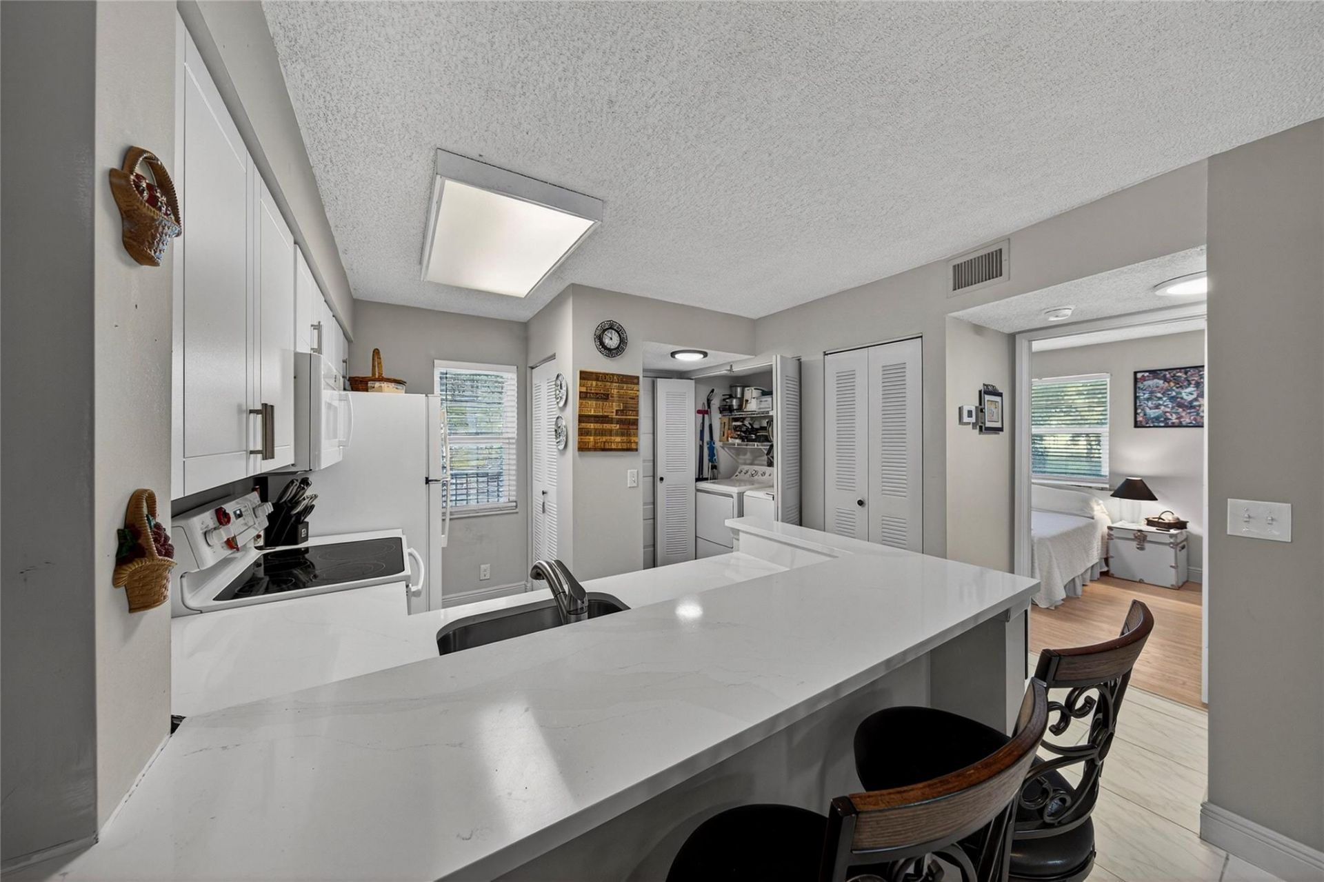 2222 N Cypress Bend Drive, Unit 201, Pompano Beach, FL 33069 Photo