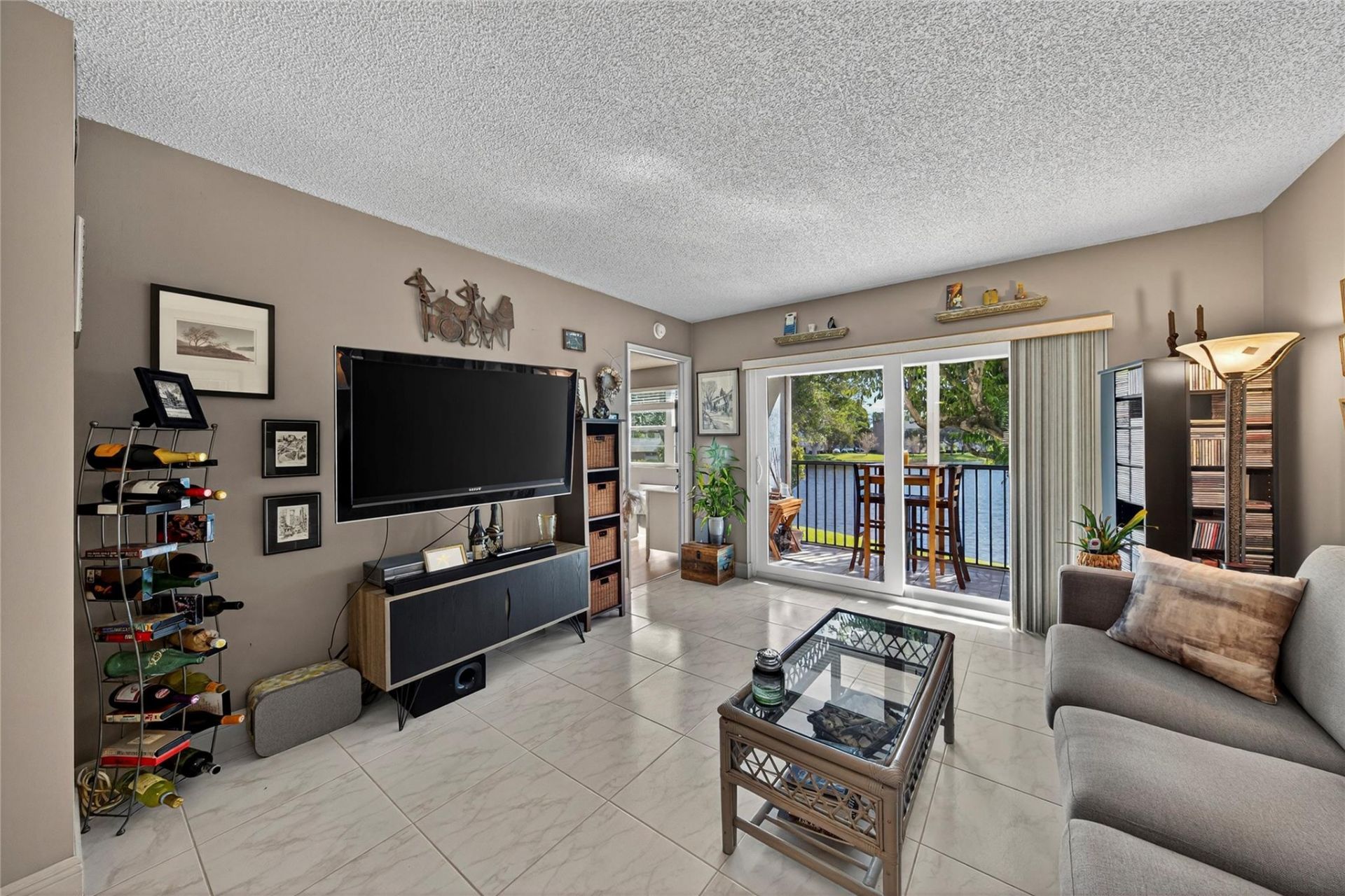 2222 N Cypress Bend Drive, Unit 201, Pompano Beach, FL 33069 Photo