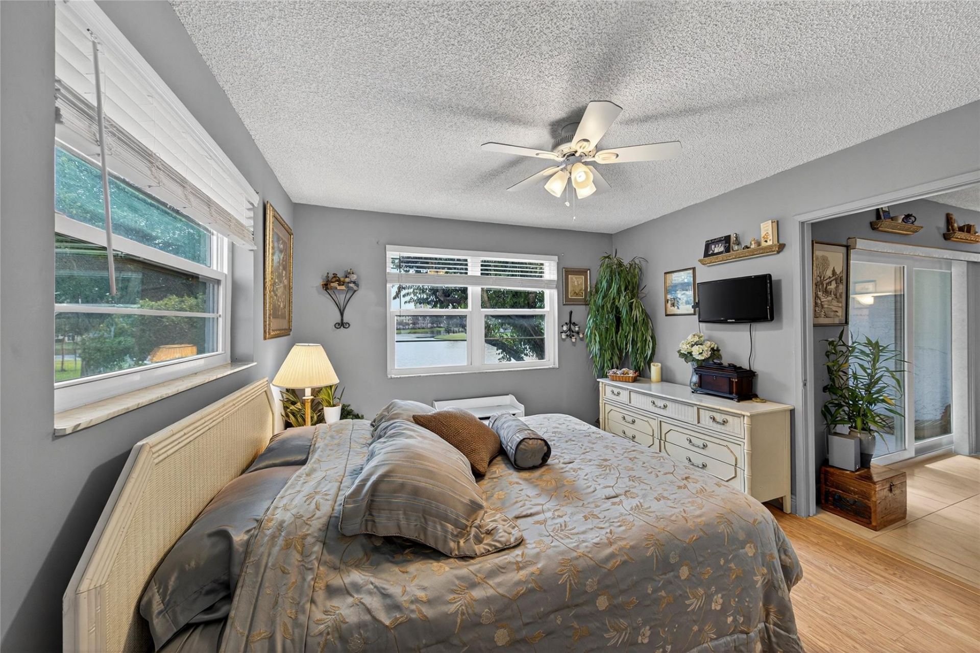 2222 N Cypress Bend Drive, Unit 201, Pompano Beach, FL 33069 Photo