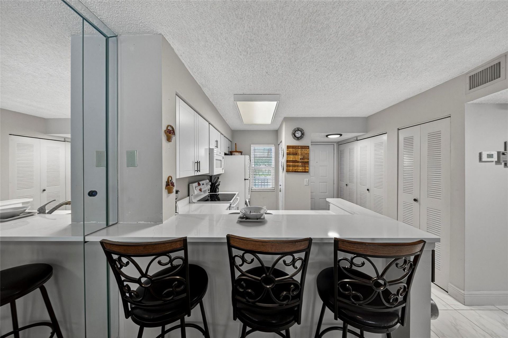 2222 N Cypress Bend Drive, Unit 201, Pompano Beach, FL 33069 Photo