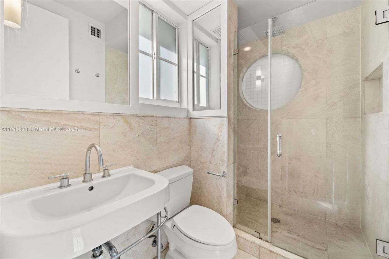 1025 Michigan Av, Unit 1C, Miami Beach, FL 33139 Photo