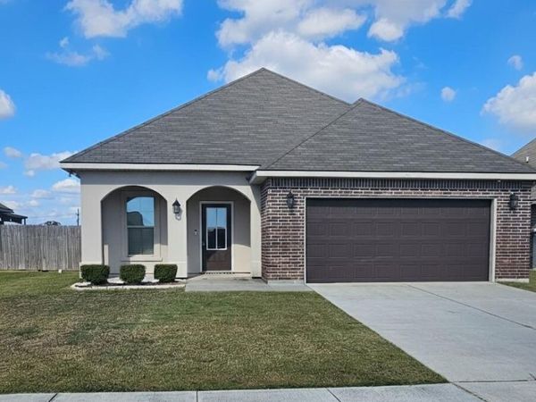 111 Saint Major Street, Youngsville, LA 70592