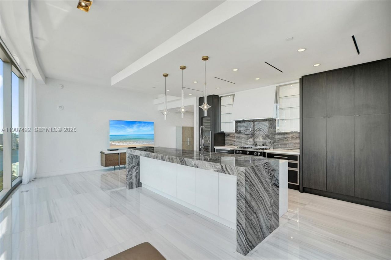 17901 Collins Ave, Unit 2604, Sunny Isles Beach, FL 33160 Photo