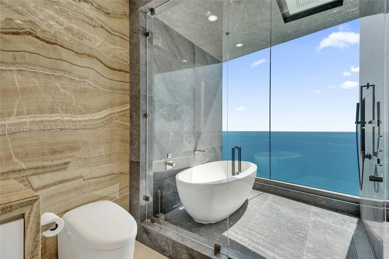 17901 Collins Ave, Unit 2604, Sunny Isles Beach, FL 33160 Photo