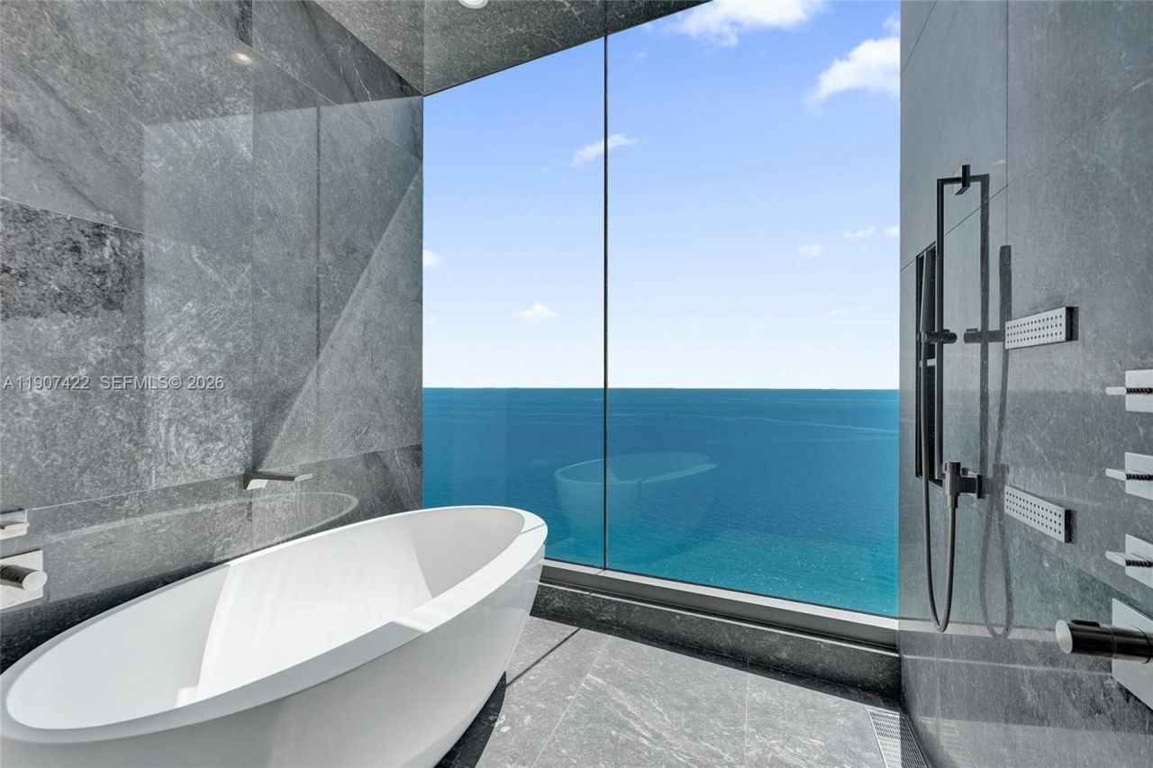 17901 Collins Ave, Unit 2604, Sunny Isles Beach, FL 33160 Photo