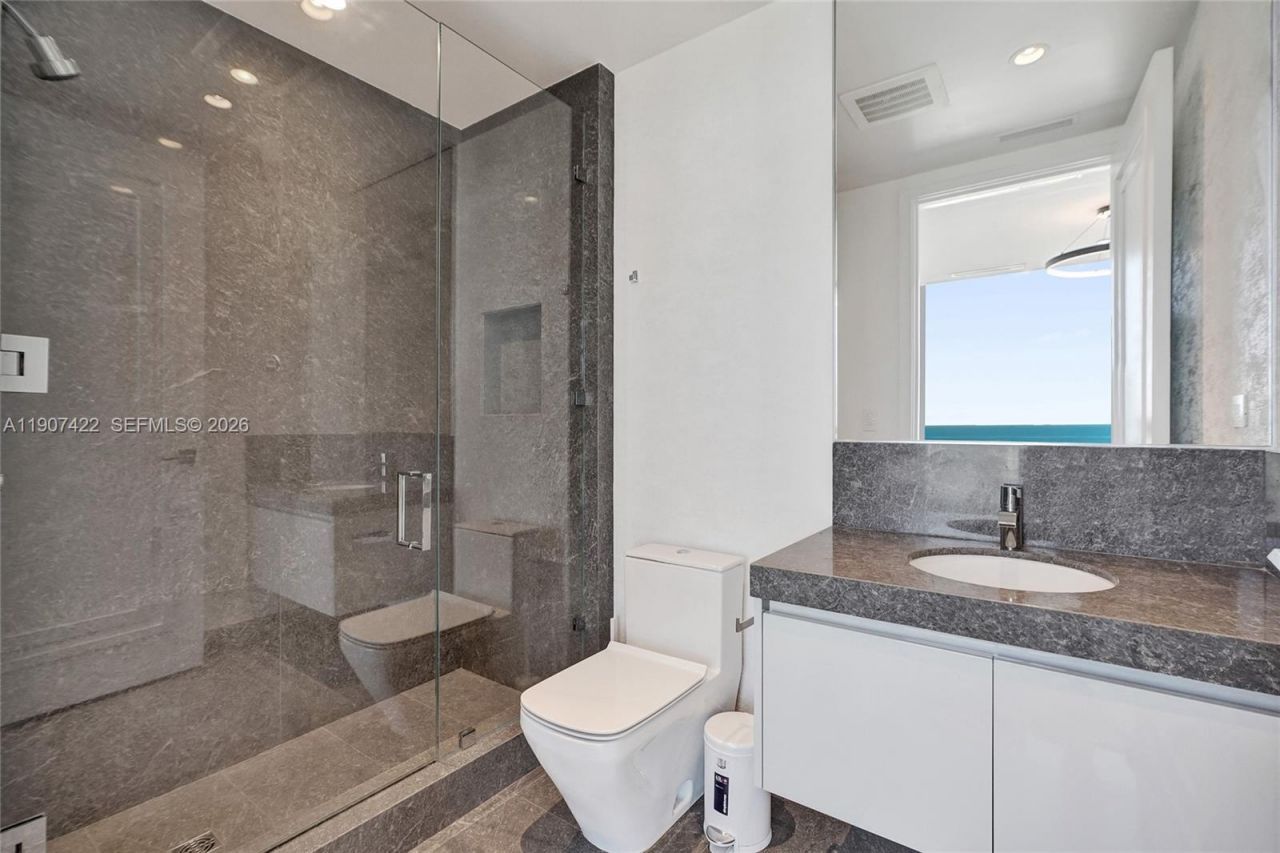 17901 Collins Ave, Unit 2604, Sunny Isles Beach, FL 33160 Photo