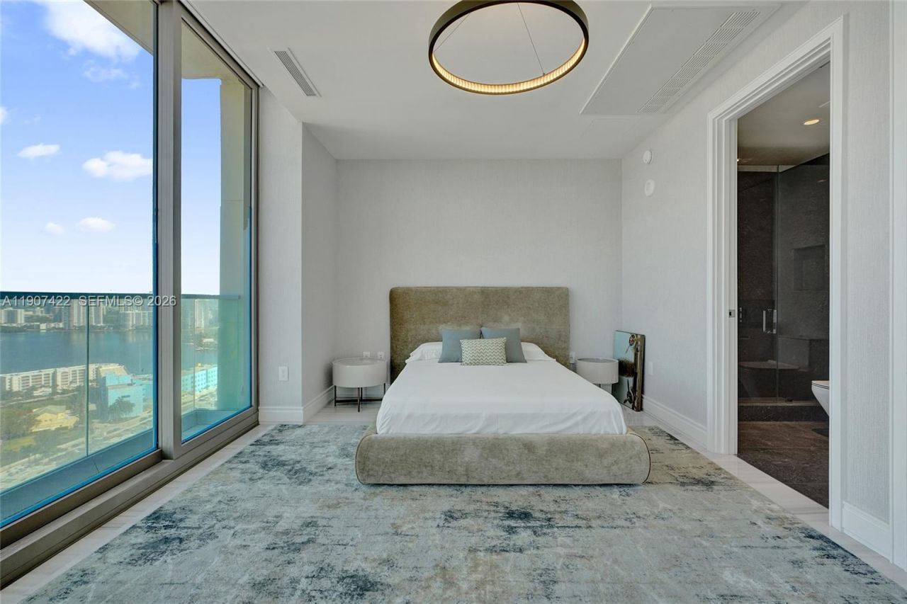 17901 Collins Ave, Unit 2604, Sunny Isles Beach, FL 33160 Photo