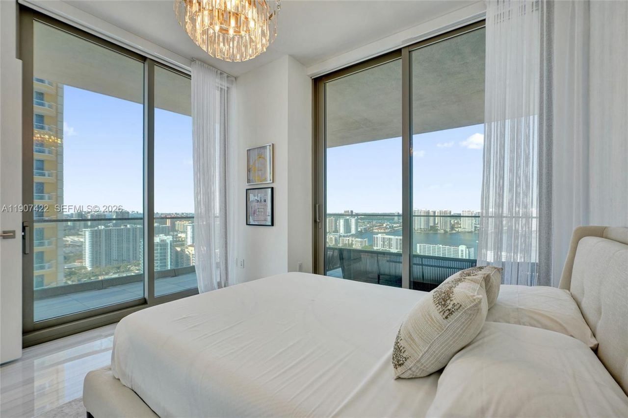 17901 Collins Ave, Unit 2604, Sunny Isles Beach, FL 33160 Photo