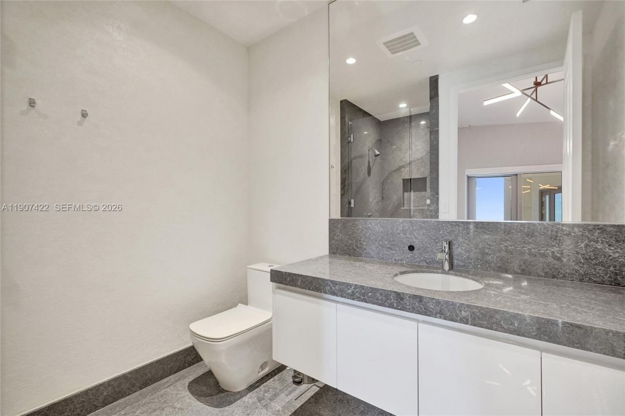 17901 Collins Ave, Unit 2604, Sunny Isles Beach, FL 33160 Photo