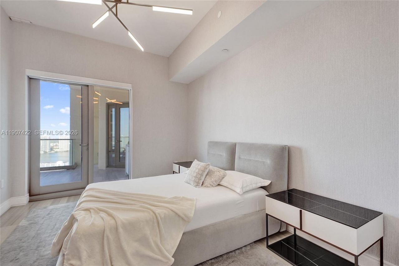 17901 Collins Ave, Unit 2604, Sunny Isles Beach, FL 33160 Photo