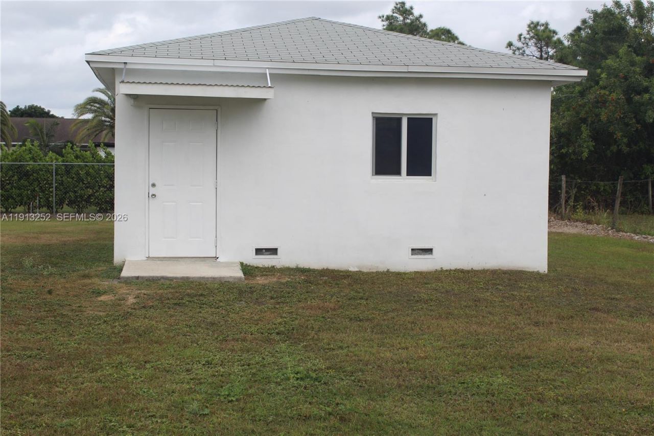 19879 SW 328th St, Unit 2, Homestead, FL 33030 Photo