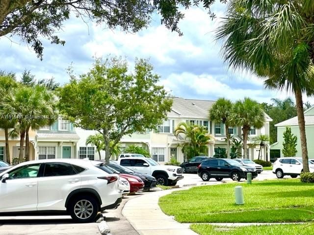 7886 Dixie Beach Cir, Unit 7886, Tamarac, FL 33321 Photo