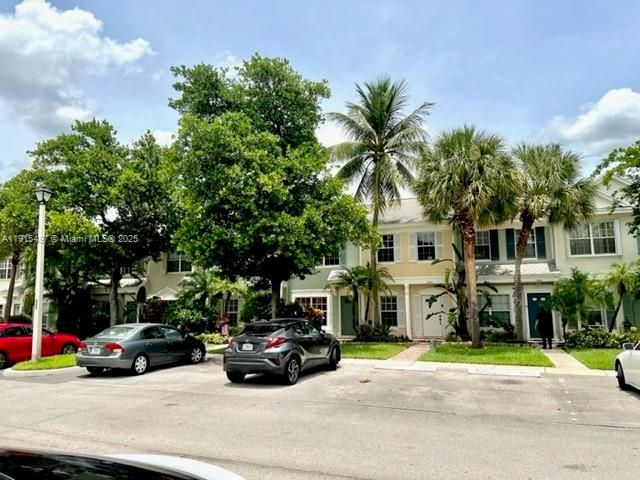 7886 Dixie Beach Cir, Unit 7886, Tamarac, FL 33321 Photo