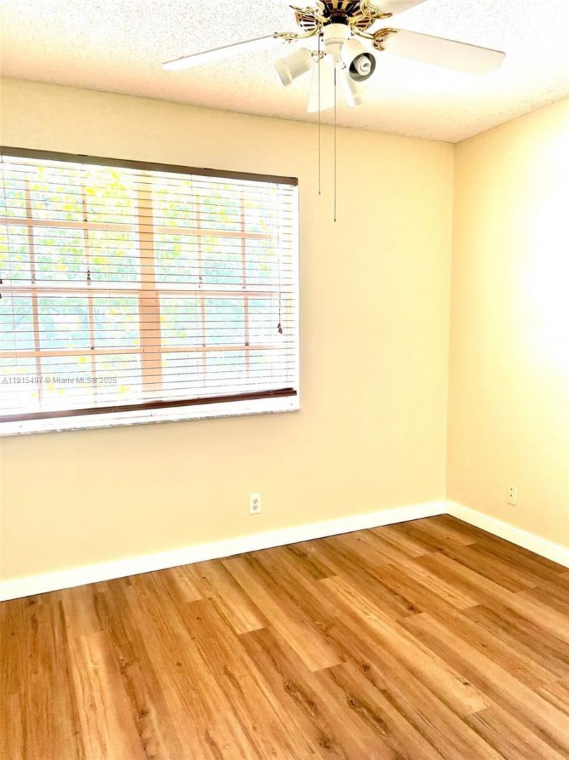 7886 Dixie Beach Cir, Unit 7886, Tamarac, FL 33321 Photo