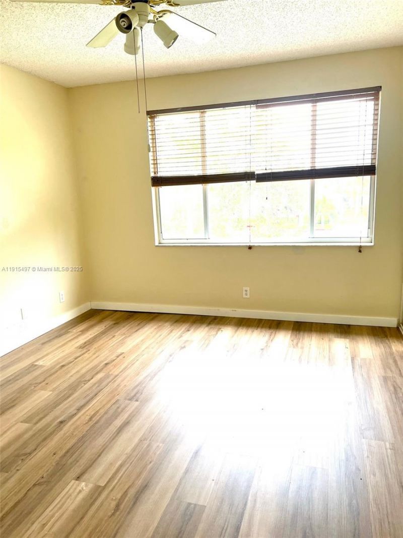 7886 Dixie Beach Cir, Unit 7886, Tamarac, FL 33321 Photo