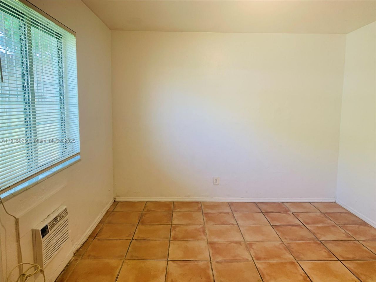 661 NE 86th St, Unit 3, Miami, FL 33138 Photo