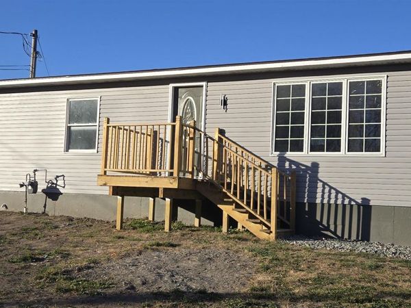 141 E 17th Ave, Albia, IA 52531