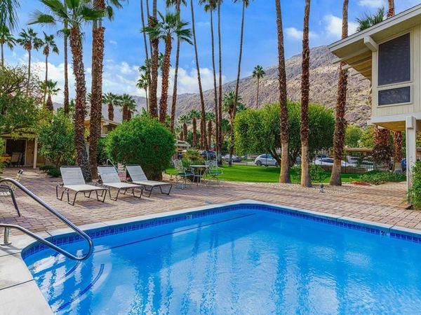 290 S San Jacinto Drive, Unit 8, Palm Springs, CA 92262