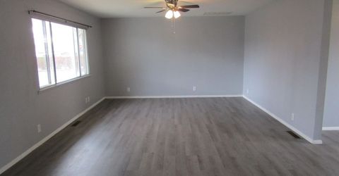 111 S Whitacre Street, Yerington, NV 89447 Photo