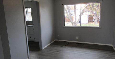 111 S Whitacre Street, Yerington, NV 89447 Photo